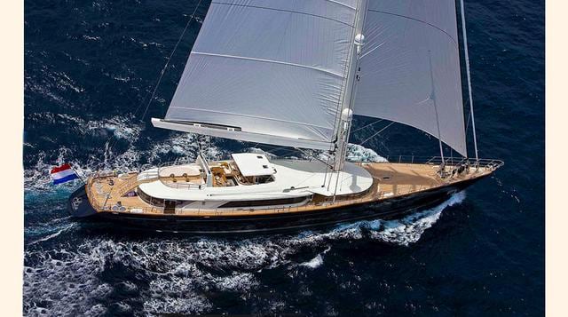 Salute. El chico alto de la clase. Precio: La embarcación a la venta por 25 millones de euros. (Foto: Expansion)