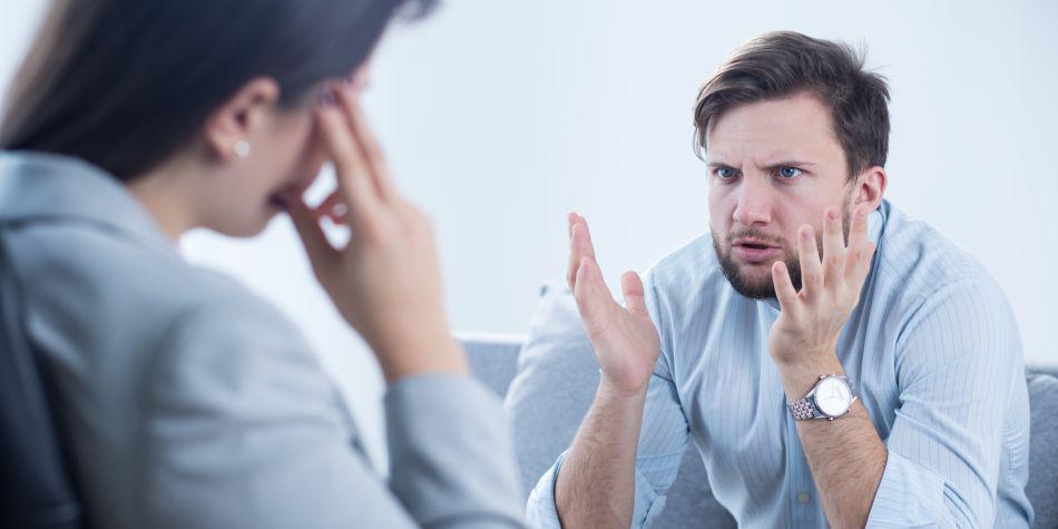 Cuidar tu relación con tus compañeros y tus superiores es tan importante como realizar todas tus labores diarias. (Foto: Shutterstock)
