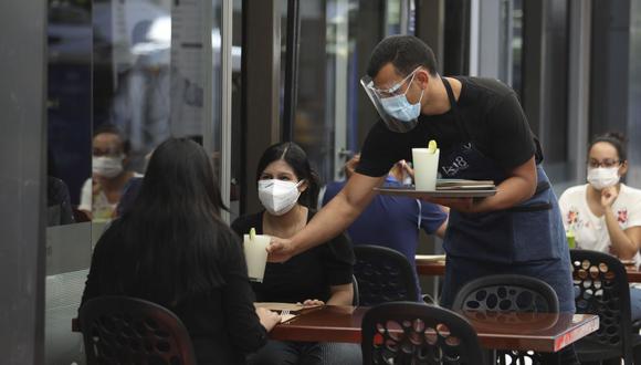 Ventas de los restaurantes, en promedio, alcanzan el 30% de los niveles prepandemia. (Foto: Britanie Arroyo/ GEC).