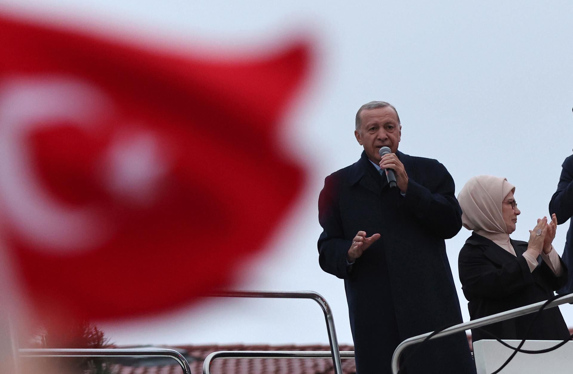 Türkiye: Erdogan wins 5th term as president, extending rule into 3rd decade