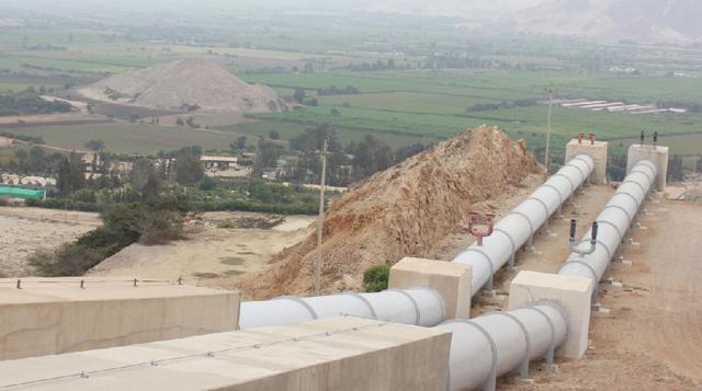 Lunes. Odebrecht paraliza construcción de Chavimochic y exige a Region La Libertad adenda por US$100 millones. La empresa detuvo el proyecto hace unas semanas y exige adenda adicional por supuesto incumplimiento del Gobierno Regional en la entrega de los 