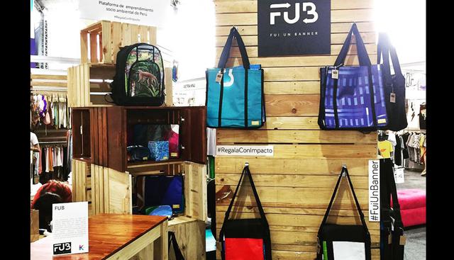 FOTO 3 | 3. Fui Un Banner. También llamado FUB, es un emprendimiento socioambiental que transforma banners de propaganda política y publicidad en accesorios de diseño único. Además, cuentan con el apoyo de un grupo de mujeres del penal Santa Mónica de Chorrillos para la confección de los productos. La empresa capacita y ayuda a estas mujeres en su proceso de reinserción social.