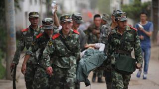 Se eleva a 367 el número de personas muertas por terremoto en China