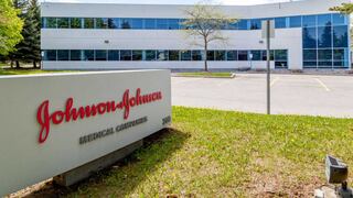 Millones de dosis de Johnson & Johnson contra COVID-19 están varadas en fábrica de Baltimore