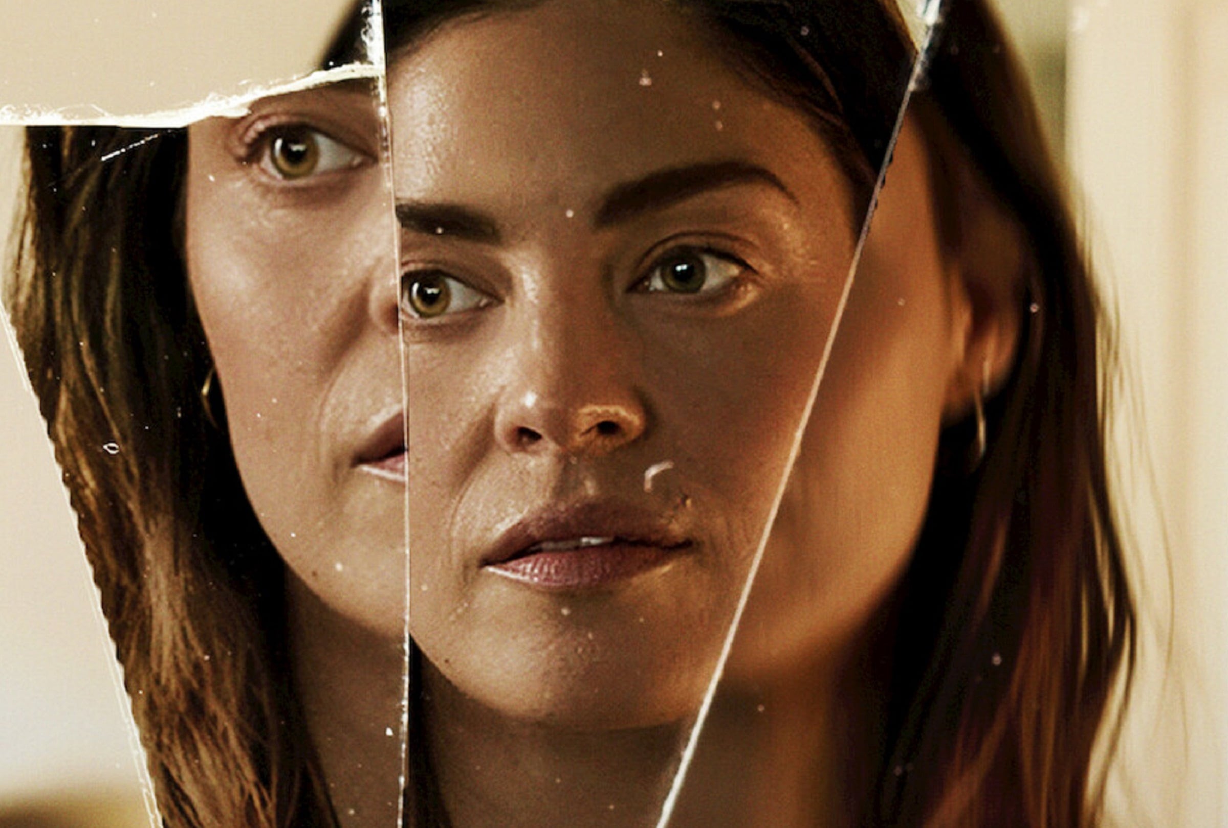 Natalie Madueno es la encargada de dar vida a Helene Søderberg, una mujer que no recuerda nada de su pasado, en la película danesa "The Secret Woman", que se estrenó el 28 de agosto (Foto: Netflix)
