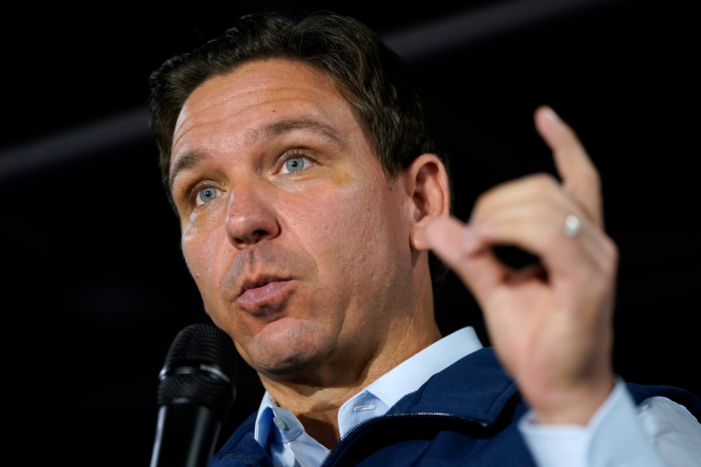 De momento, las intenciones de Ron DeSantis quedarán en pausa (Foto: AP)