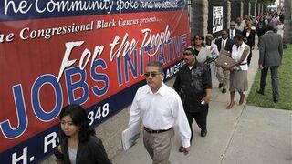 EE.UU.: La creación de empleos se desacelera en julio y el desempleo toca un mínimo en cuatro años