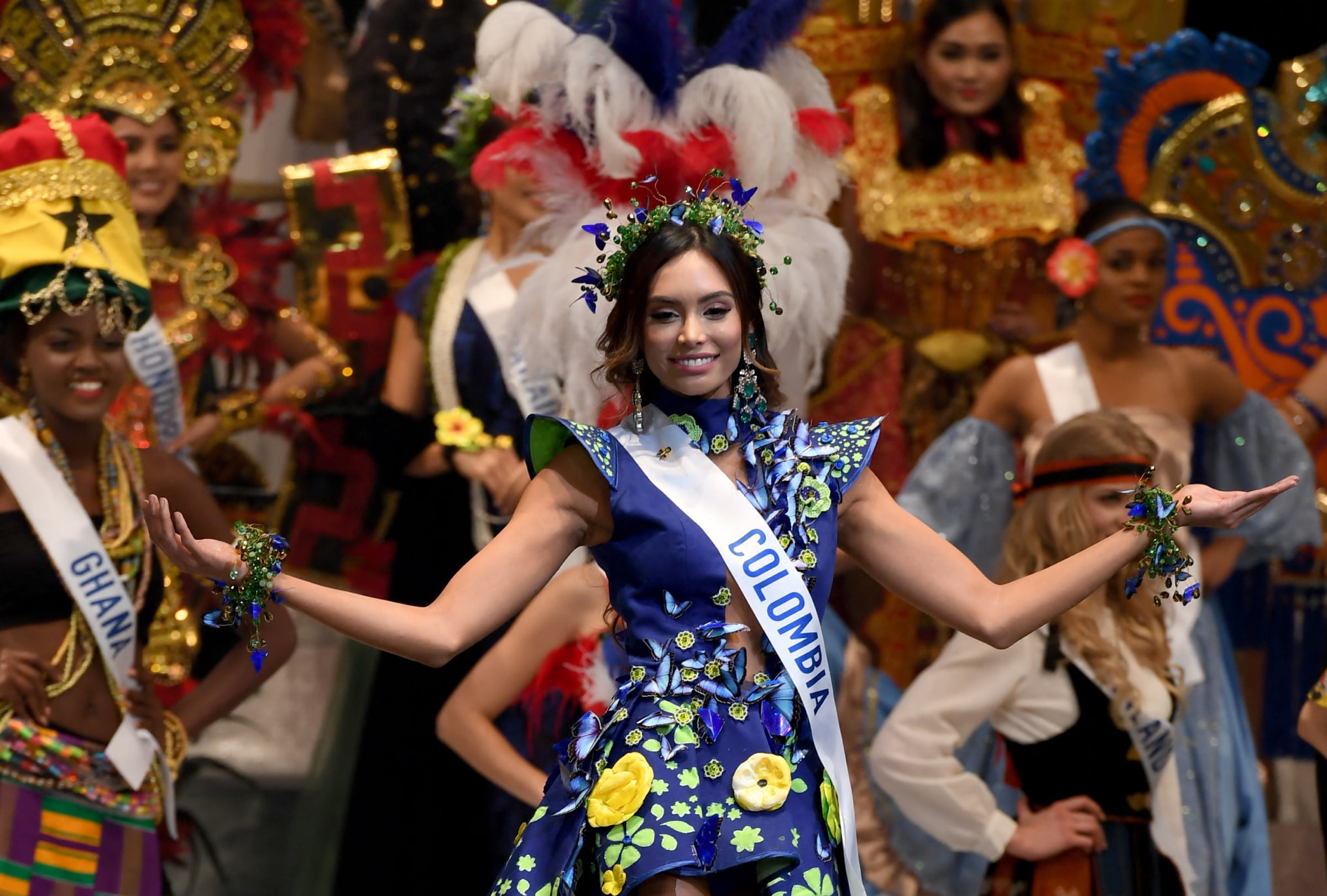 TAILANDIA, 20/11/2025.- Cobertura oficial del Canal RCN Televisión EN VIVO GRATIS para ver la Gran Final del Miss Universo 2025 este jueves 20 de noviembre con la participación de Vanessa Pulgarín, que buscará la corona para Colombia. FOTO DE TOSHIFUMI KITAMURA PARA AFP