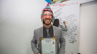 Presentan proyecto de ley para “limitar” el derecho a voto de los peruanos nacionalizados