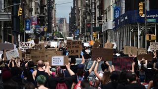 Mayoría de estadounidenses simpatiza con protestas y desaprueba respuesta de Trump