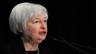 Janet Yellen: “Los beneficios del programa de estímulo monetario superan a los costos”