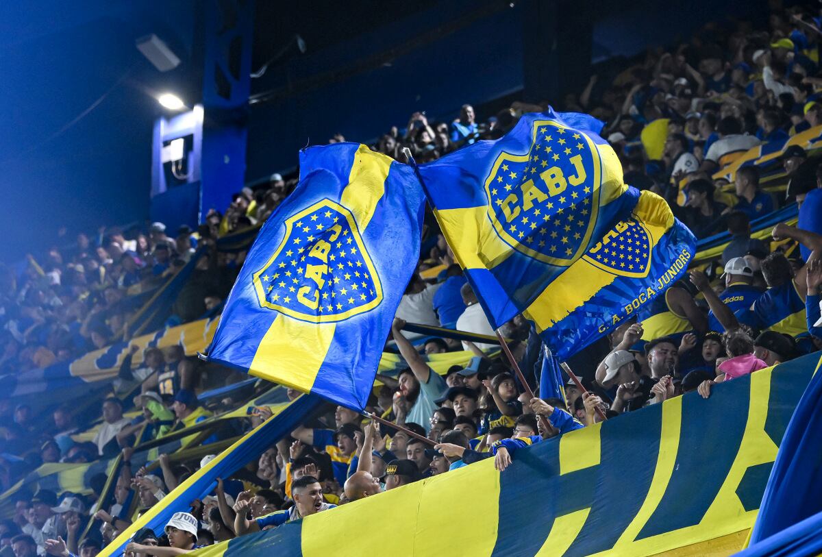 Los fanáticos de Boca Juniors animan antes de un partido en Buenos Aires, el 20 de noviembre de 2024.