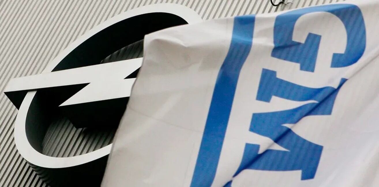 General Motors redujo una de sus medidas de ganancias y precisó que espera ganancias ajustadas todo el año. EFE/Julian Stratenschulte