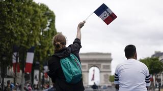 Francia se prepara para una huelga masiva contra explosiva reforma de pensiones