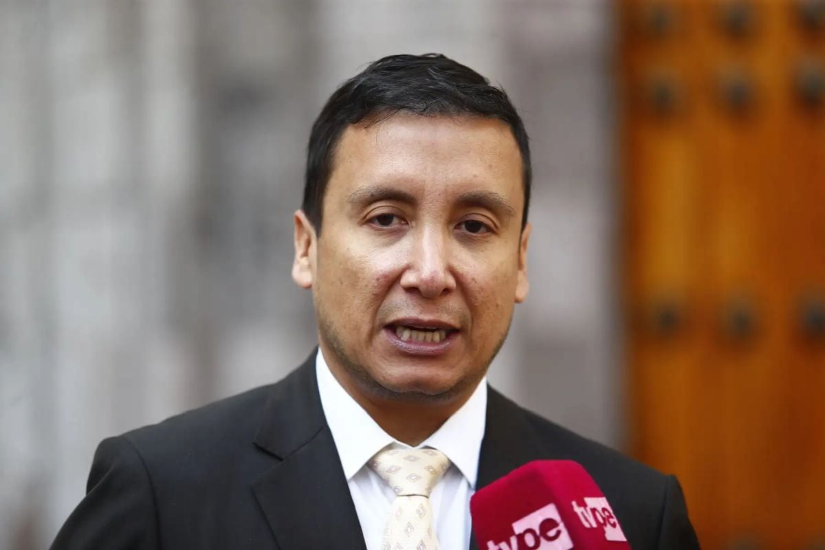 Luis Jiménez, ministro de Justicia, fue citado por la Comisión de Fiscalización del Congreso. Agregó que no existe ninguna solicitud de indulto a Pedro Castillo. Foto: Andina