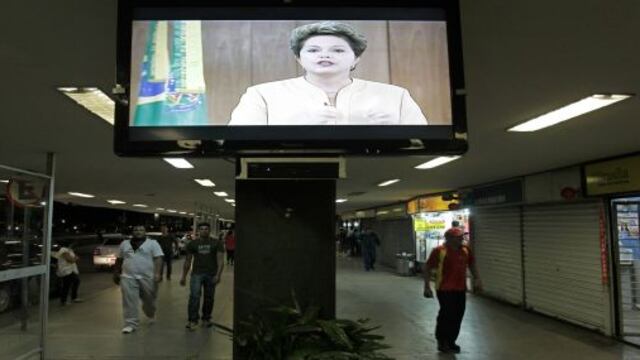 FIFA apoya a Dilma Rousseff y reafirma compromiso con Mundial 2014