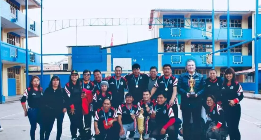 Parlamentario se disculpó por foto trucada.