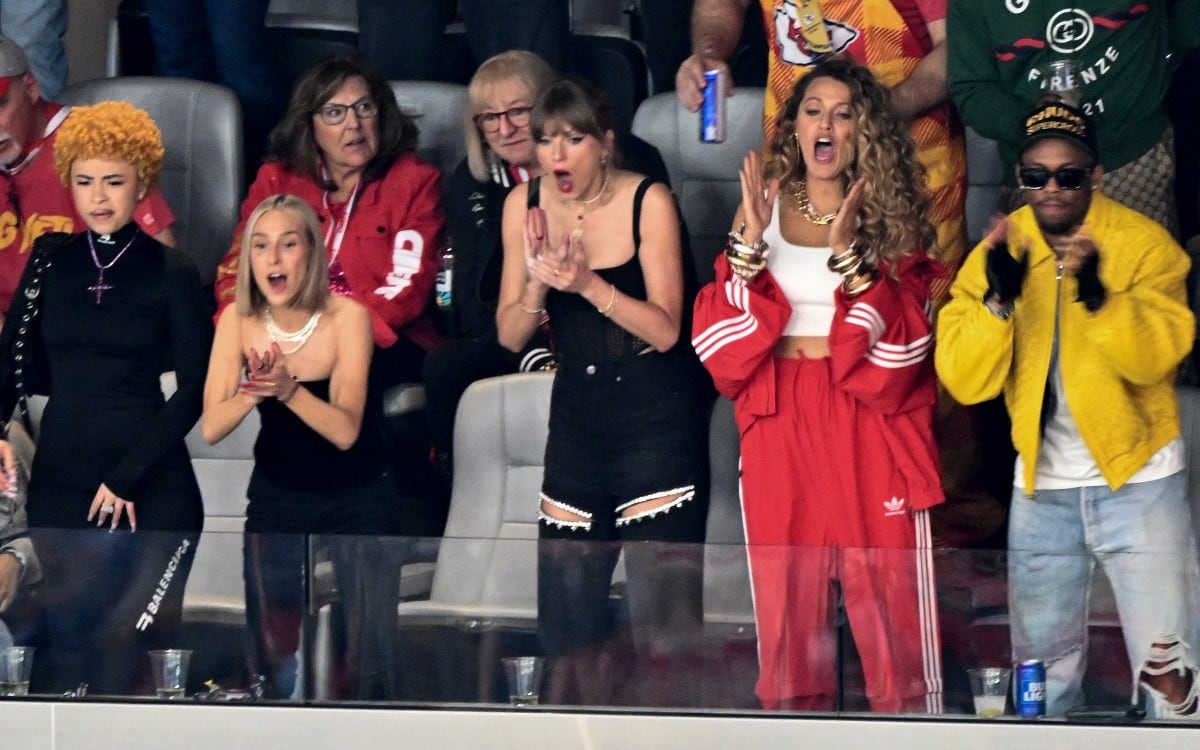 Taylor Swift llegó al estadio de Las Vegas junto a algunas amigas (Foto: AFP)
