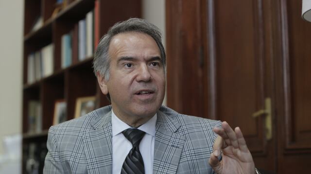 Petrozzi: “La gran Ley del libro vendrá con el nuevo Congreso”
