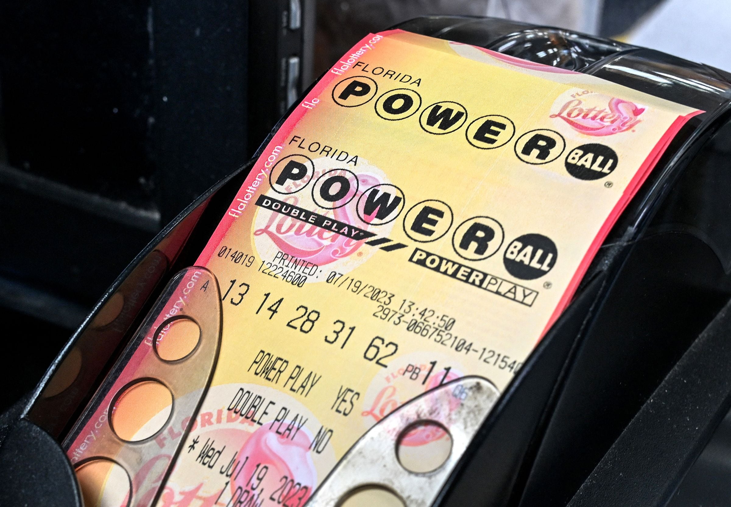 Los plazos límite para la venta de boletos del Powerball varían según la jurisdicción. (Foto: GIORGIO VIERA / AFP)