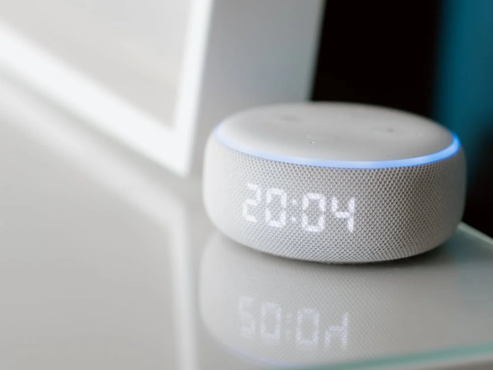 El horario de invierno implica que debes retroceder una hora a tu reloj (Foto: Pexels)