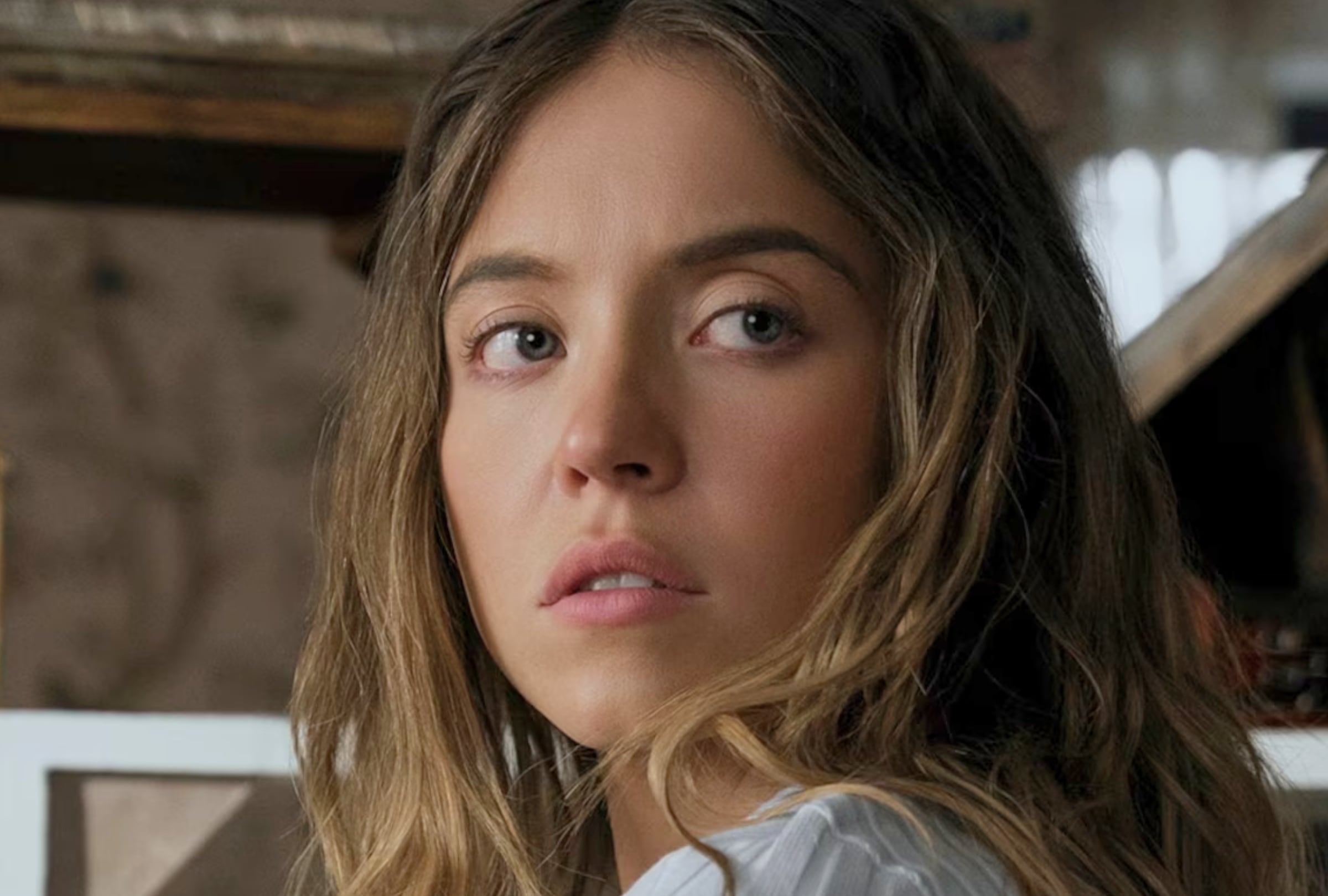 En "The Housemaid's Secret", Millie Calloway (Sydney Sweeney) intenta dejar atrás su oscuro pasado pero vuelve a quedar atrapada en una red de secretos domésticos (Foto: Lionsgate Films)