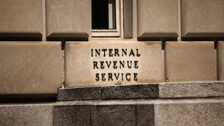 ¿No puedes pagar al IRS antes del 15 de abril? Así te pueden ayudar estos programas en Estados Unidos