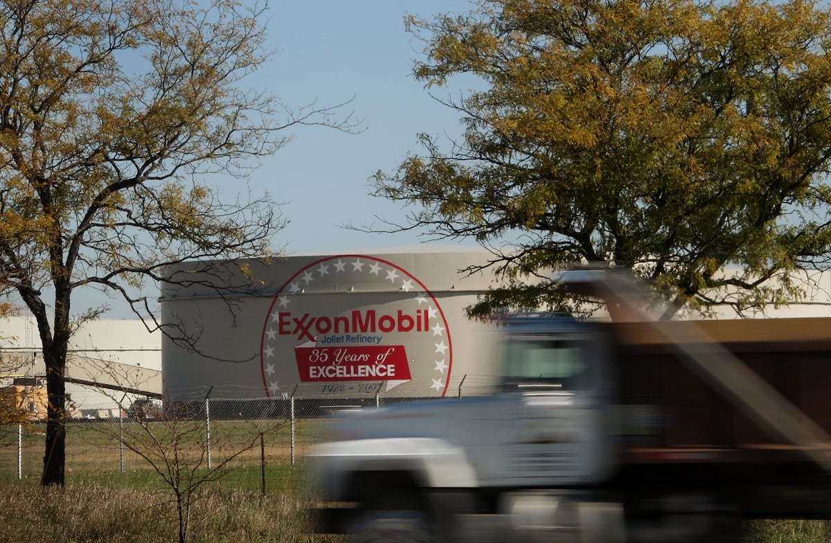 Esta situación ya se ha reportado en otras ocasiones este año, como el caso de Chevron, quien anunció en febrero el despido de unas 9 mil personas, como parte de una estrategia para reducir costes. (Foto: Getty Images)