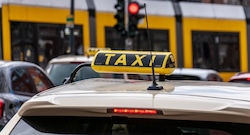 Proyecto de ley plantea que conductores con licencia A1 puedan hacer taxi: Las advertencias