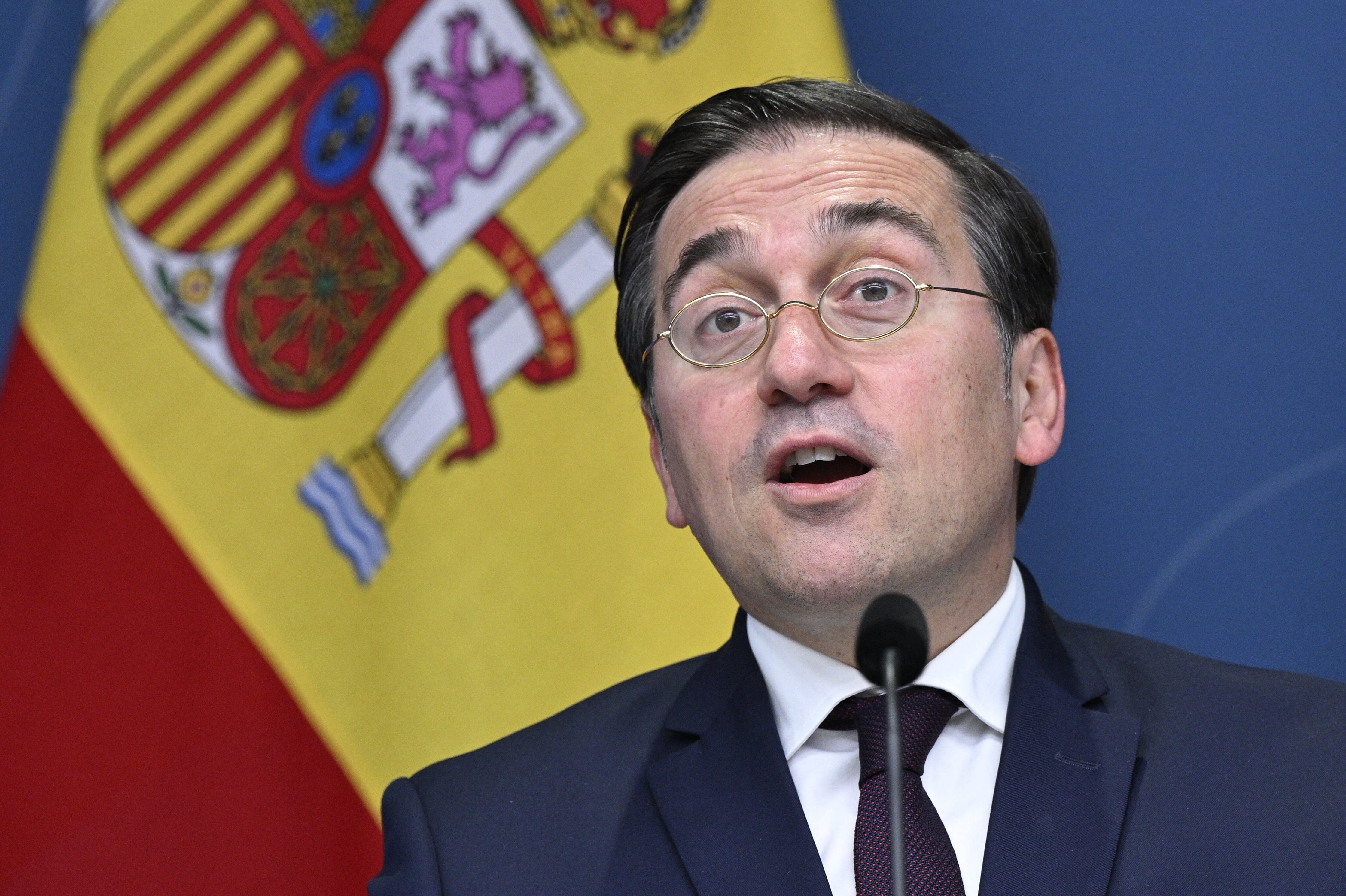 El Ministro de Asuntos Exteriores de España y de la UE, José Manuel Albares Bueno, ofrece una conferencia de prensa en Estocolmo, Suecia, el 26 de mayo de 2023. (Foto de Anders WIKLUND / Agencia de Noticias TT / AFP).