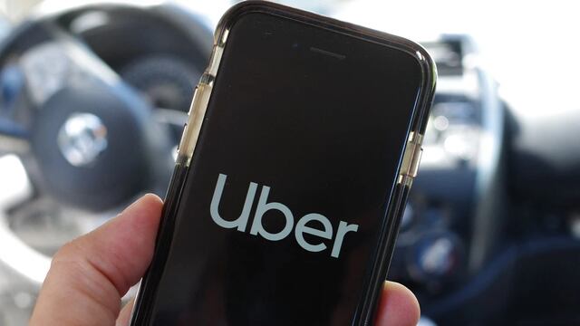 Justicia de Uruguay obliga a Uber a reconocer a un chófer como “trabajador dependiente”