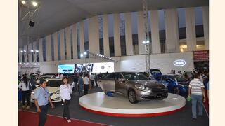Los automóviles de más de US$ 100,000 que se exhiben en el Motorshow