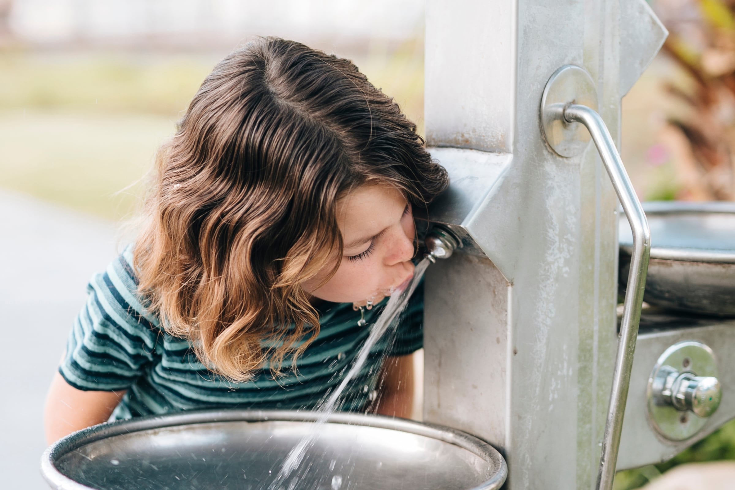 En Nueva York se han encendido las armas por la cantidad de implantes que tiene. (Foto: Freepik)
