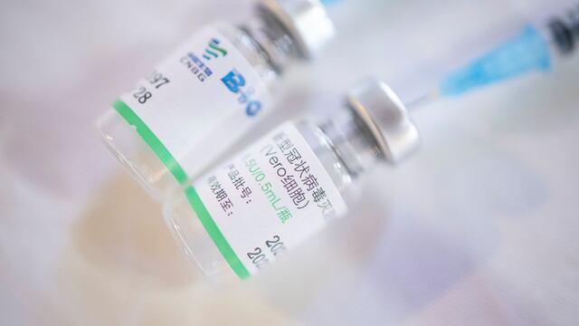 Dos vacunas de Sinopharm contra el COVID-19 son efectivas, señala estudio