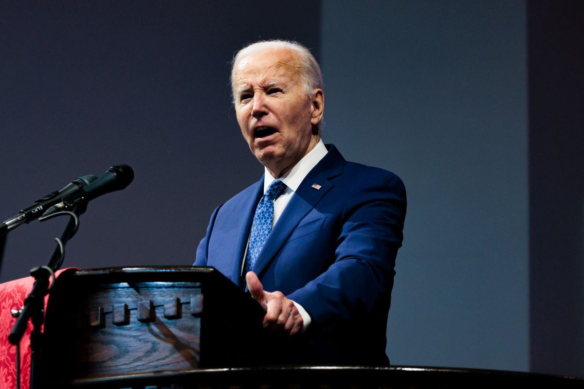 El presidente estadounidense Joe Biden habla en la Iglesia de Dios en Cristo Mt. Airy en Filadelfia, Pensilvania, EE. UU., el domingo 7 de julio de 2024. Biden, de 81 años, se mantiene desafiante en cuanto a que continuará su carrera por la Casa Blanca contra Donald Trump, a pesar de las preocupaciones sobre su edad y agudeza mental tras su actuación en el debate hace más de una semana. Fotógrafo: Hannah Beier/Bloomberg
