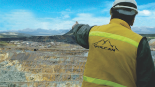 Fitch rebaja calificación de Volcan tras paralización de tres unidades mineras 