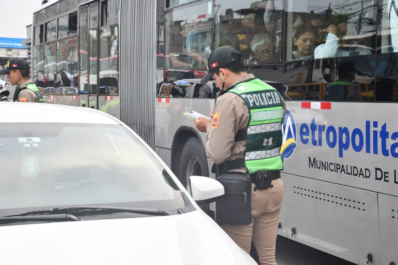 En lo que va del año, la ATU y la Policía Nacional realizaron 24 operativos que terminaron con 346 papeletas por esta falta. Foto: ATU.