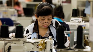 EE. UU. podría pasar a una semana laboral de 32 horas: así cambiarían las horas extra y los salarios si se aprueba el proyecto de ley