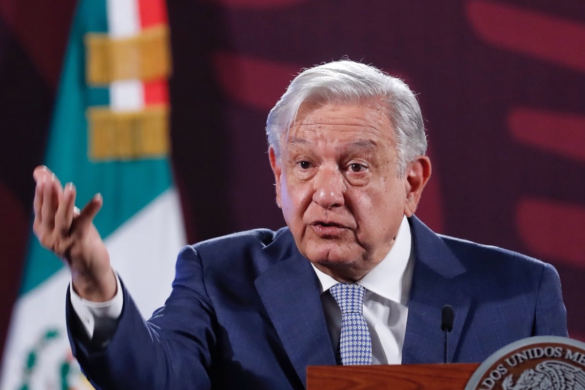 López Obrador aseveró también que la economía de México creció un promedio de 1 % anual en su sexenio. (Foto de Sáshenka Gutiérrez / EFE)
