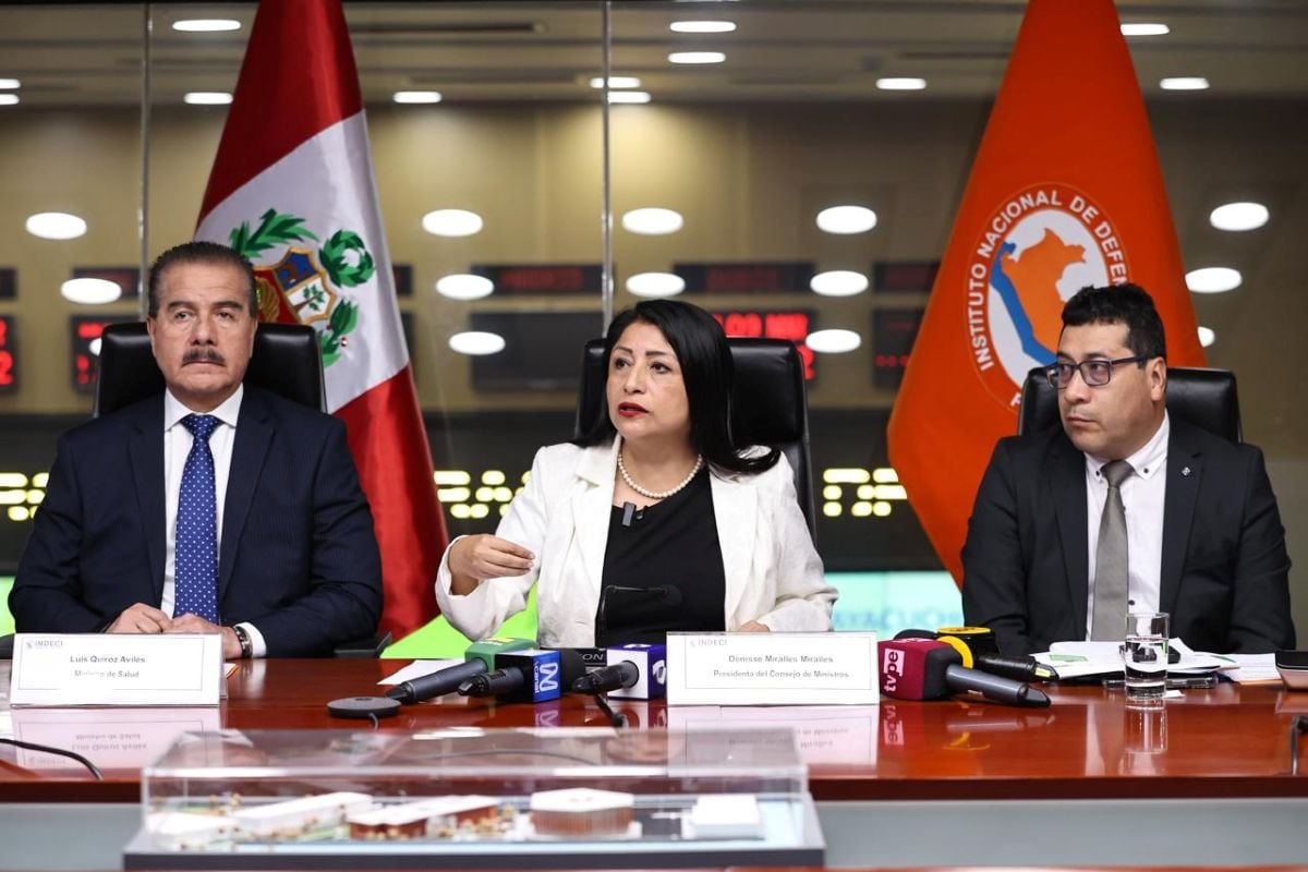 La premier Denisse Miralles exhortó a las bancadas del Congreso a escuchar el plan del Ejecutivo frente a la crisis energética y las lluvias antes de decidir sobre el voto de confianza. Foto: PCM.