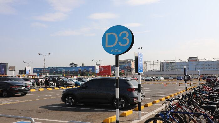 Estacionamiento del Aeropuerto Jorge Chávez. (Foto: Ositrán)