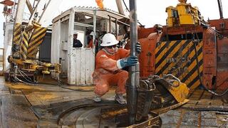 El barril de petróleo subió ante pronóstico de una mayor demanda global