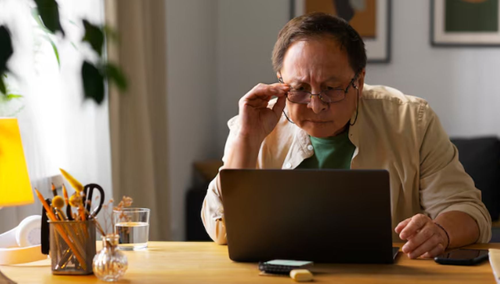 “Ya no trabajo, pero sí declaro”: por qué los jubilados también pueden enfrentar auditorías del IRS (Foto: Freepik)