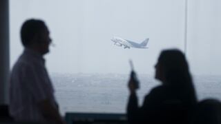 Aetai: "autoridades deben evitar huelga de controladores aéreos"