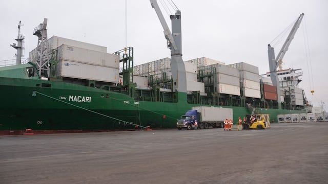 Puerto de San Martín en Ica incrementará capacidad de carga con la nueva grúa de 124 TN