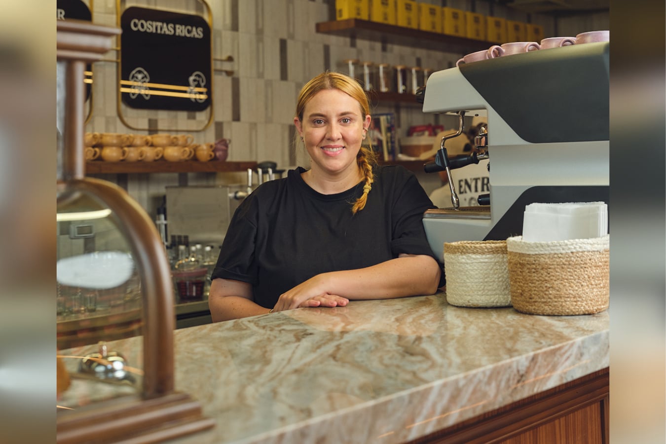 La chef peruana Francesca Ferreyros en su nuevo local de Entremigas, en La Av La Mar. / Foto: Entremigas