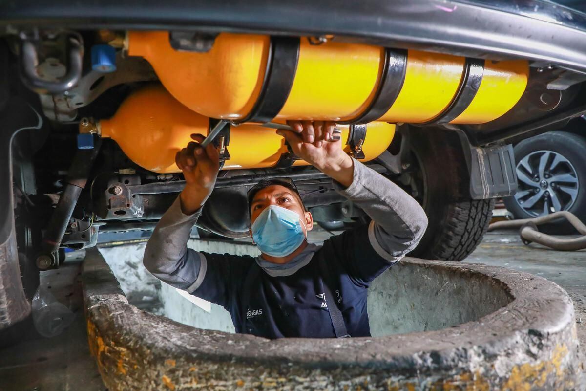 20 de julio del 2009. Hace 15 años. Las conversiones de autos a gas natural cayeron en 30% en el primer semestre debido a los anuncios de que no hay más reservas de gas natural para nuevos consumidores.