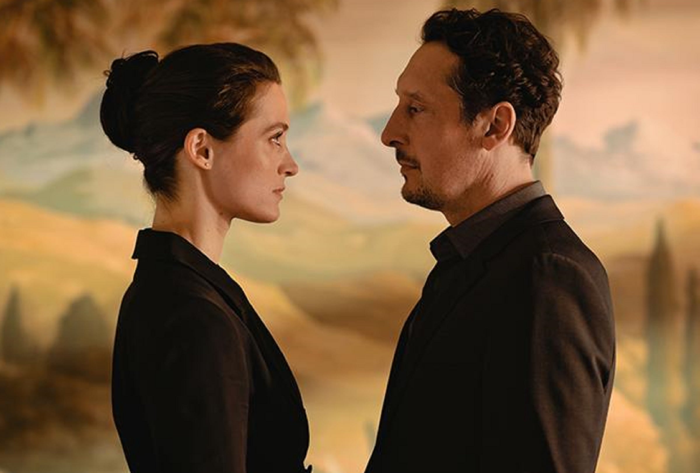 Friederike Becht asume el papel de Lisa Konrad y Hans Löw asume el papel de Robert Lenzen en la miniserie alemana "La trampa", dirigida y escrita por Isabel Kleefeld (Foto: Netflix)