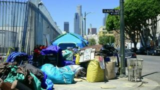 Hay casi 58,000 sin techo en Los Ángeles, con fuerte aumento de latinos