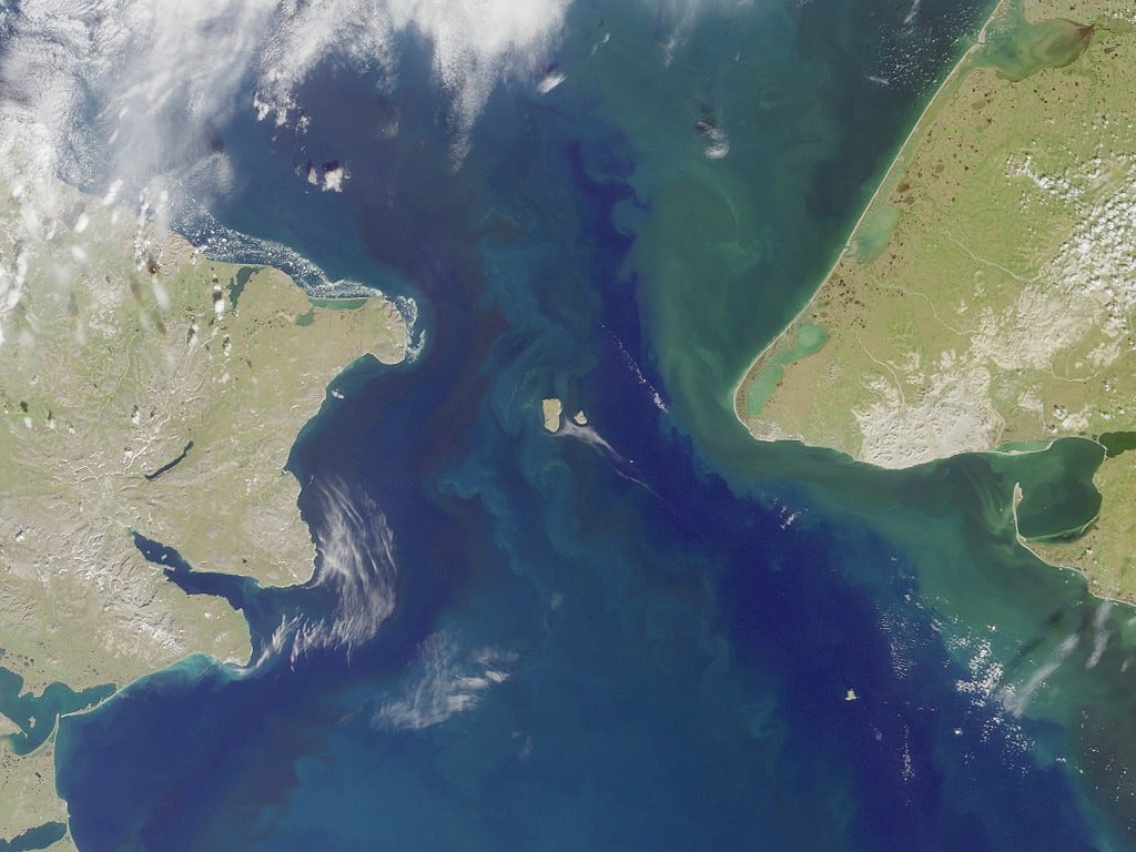 Imagen satelital del estrecho de Bering, que debe su nombre al marino danés Vitus Bering. (Foto: NASA)